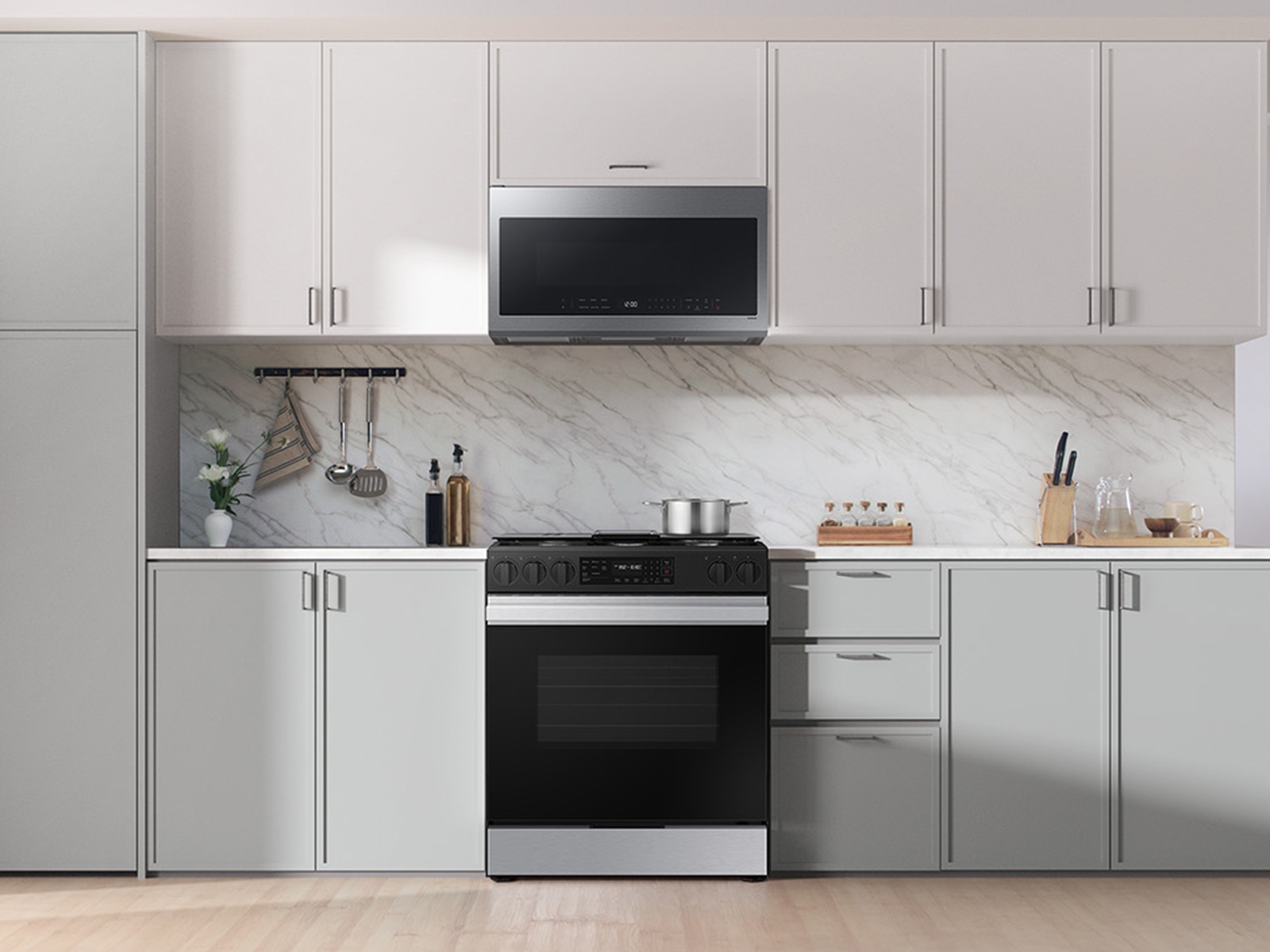 Thumbnail image of Bespoke 6.0 cu. ft. Smart Slide-In Gas Range with Air Fry & Precision Knobs in Stainless Steel