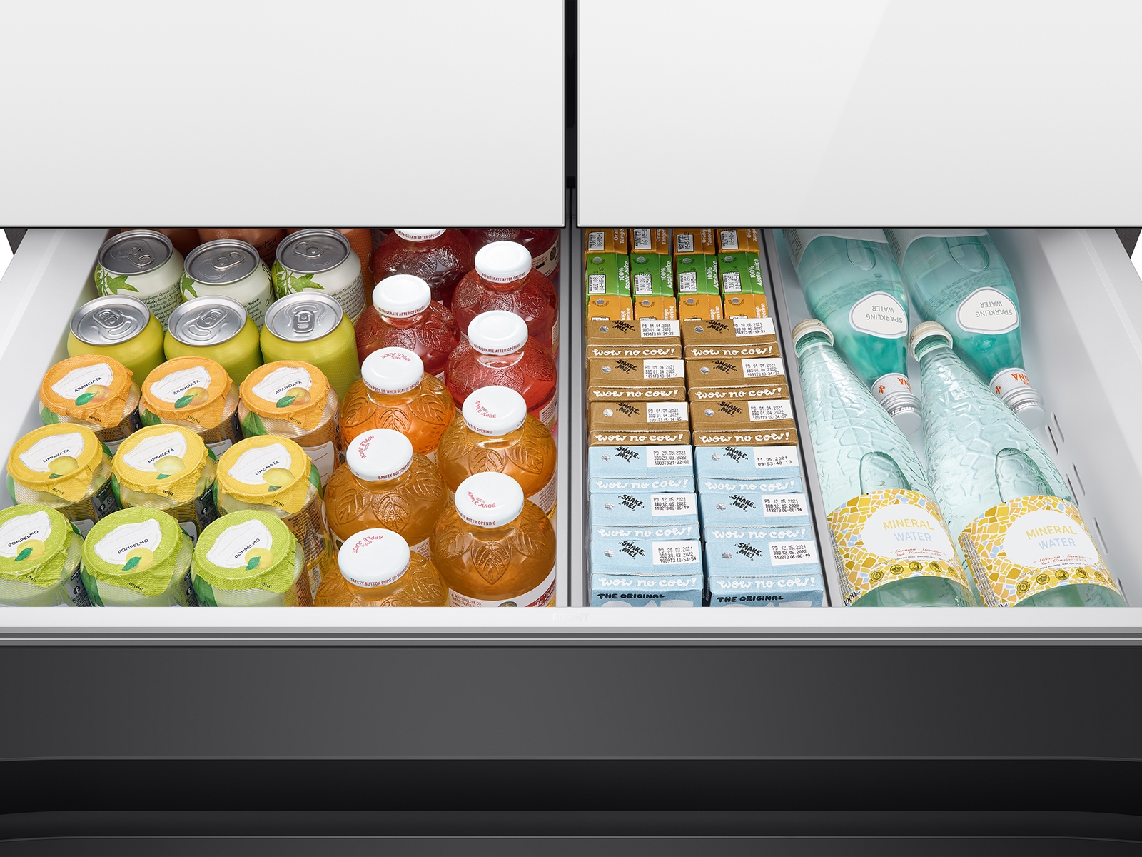 Thumbnail image of Bespoke 4-Door French Door Refrigerator (23 cu. ft.) with AutoFill Water Pitcher in White Glass